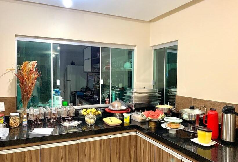 پانسیون Pousada Jardim Brasília