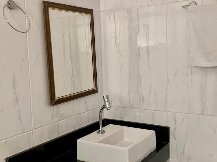 پانسیون Pousada Jardim Brasília