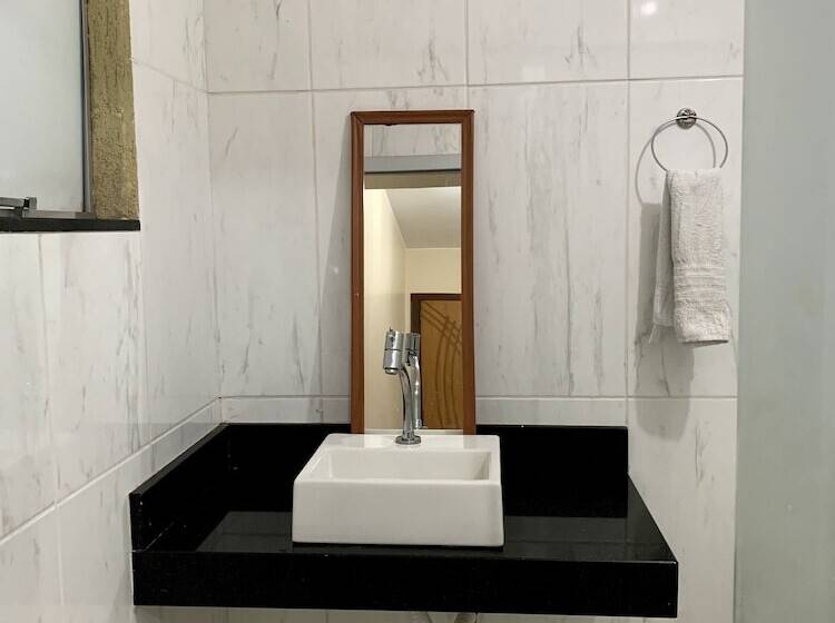 پانسیون Pousada Jardim Brasília