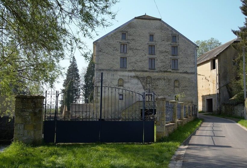 ベッドアンドブレックファースト Le Moulin De Loison