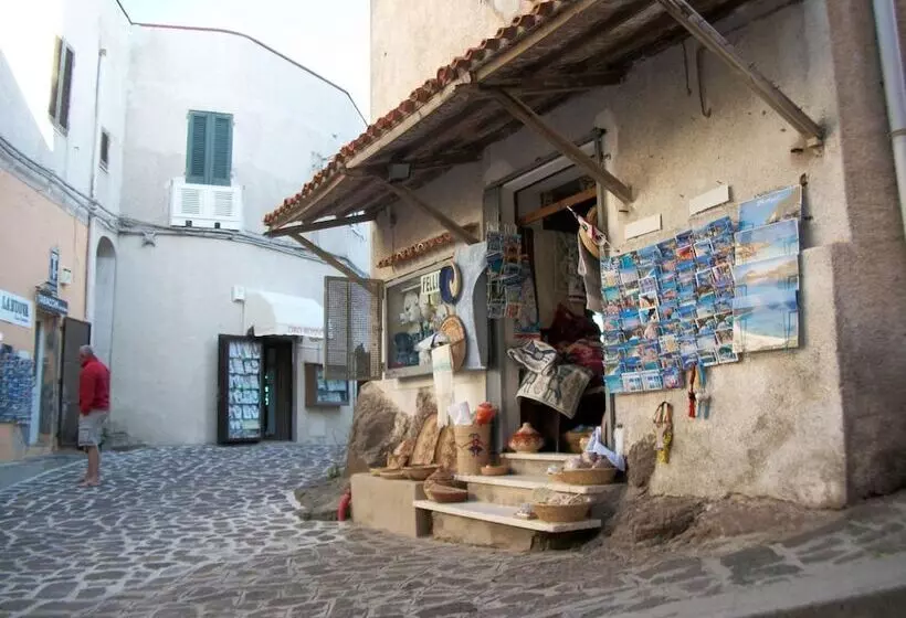 تختخواب و صبحانه Vicolo Della Luna
