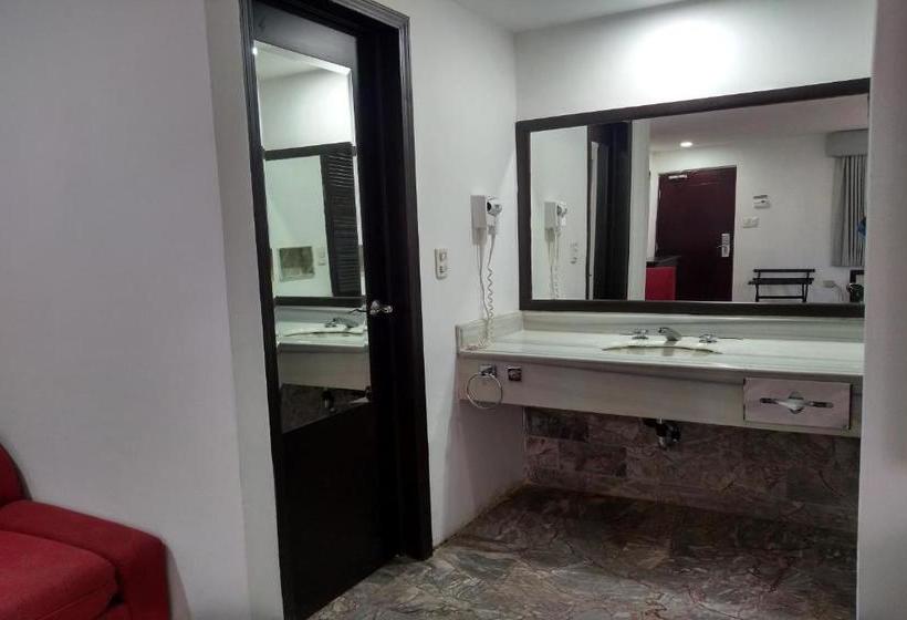 Szálloda Capital Olm