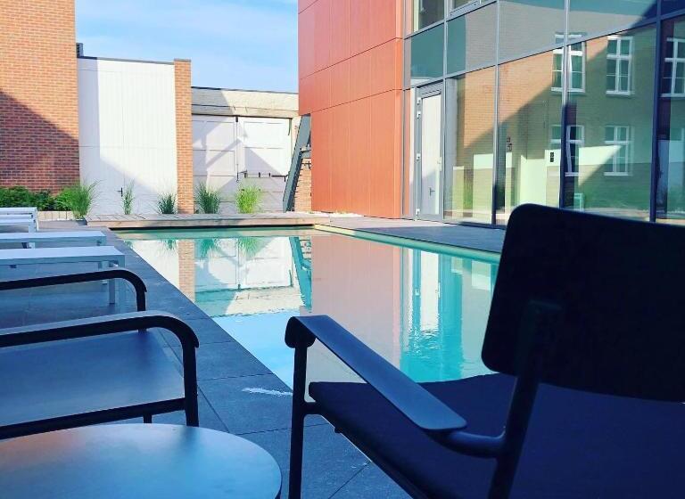 هتل Hof Van Stayen