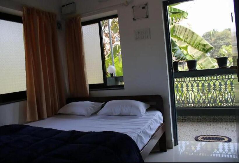 בית מלון כפרי Innovation Inn