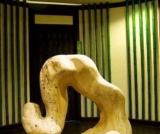 酒店 Jolly Suites Petkasem