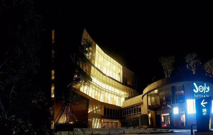 Hotelli Jolly Suites Petkasem