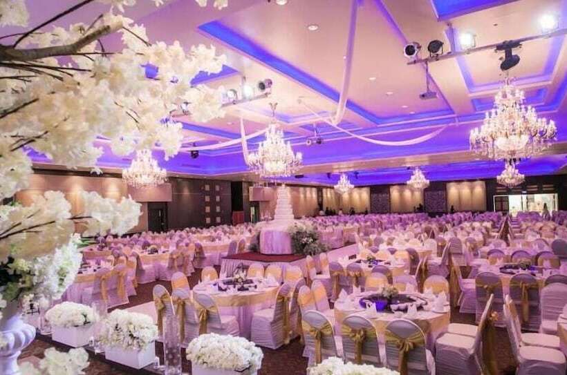 酒店 Jolly Suites Petkasem