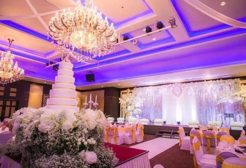 Hotelli Jolly Suites Petkasem