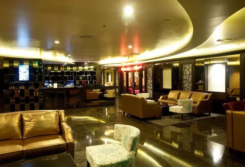 Hotelli Jolly Suites Petkasem