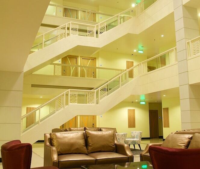 酒店 Jolly Suites Petkasem