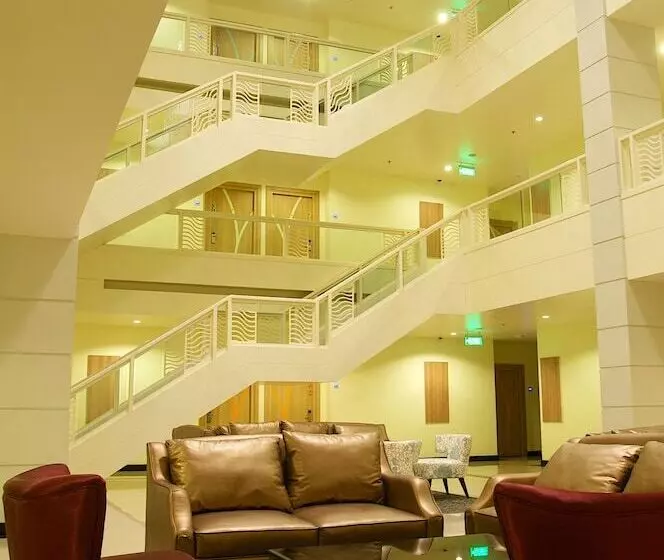 Hotelli Jolly Suites Petkasem