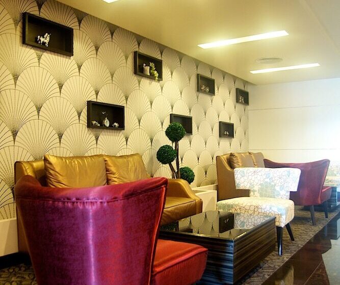 酒店 Jolly Suites Petkasem