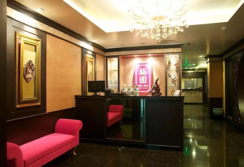 Hotelli Jolly Suites Petkasem