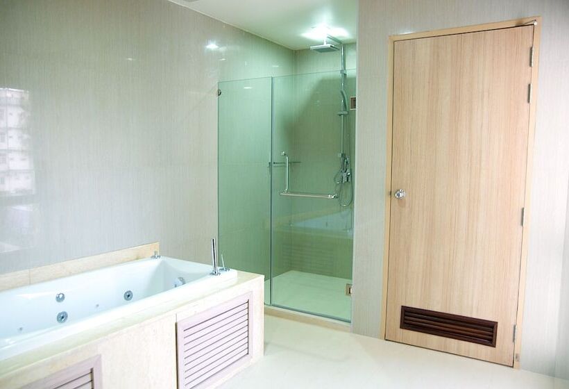 酒店 Jolly Suites Petkasem