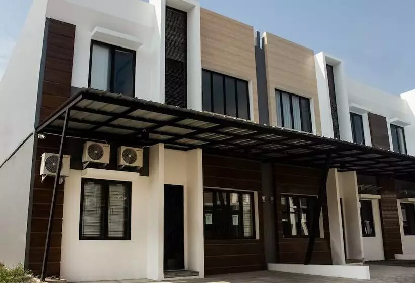 Hotel Oyo 3251 D Daun Inn