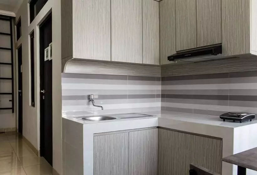 Hotel Oyo 3251 D Daun Inn