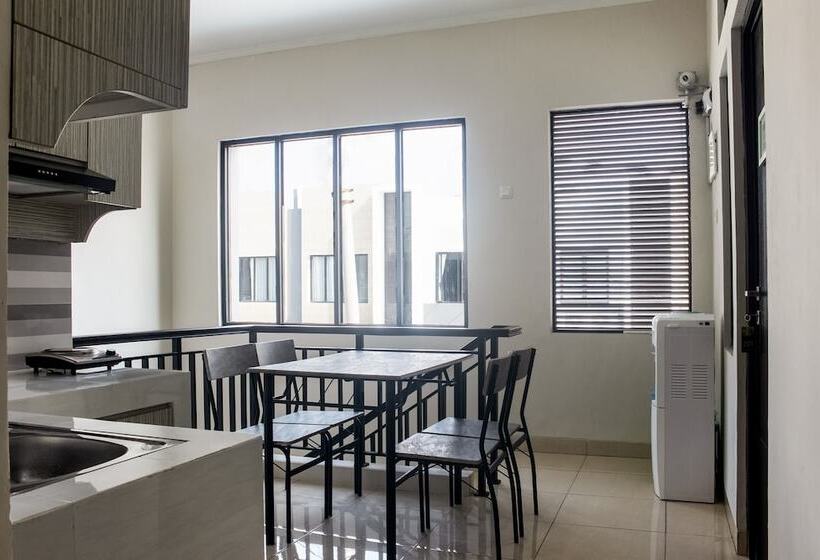 בית מלון כפרי Oyo 3251 D Daun Inn