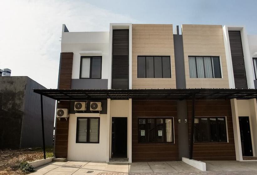 בית מלון כפרי Oyo 3251 D Daun Inn