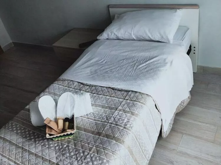 Majatalo Isola Verde Guest House