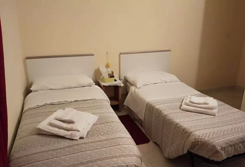 Majatalo Isola Verde Guest House