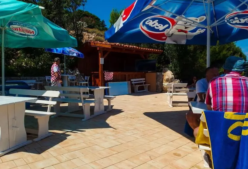 استراحتگاه Paradise Village Poljana