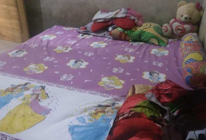 הוסטל Arnymas Homestay Syariah