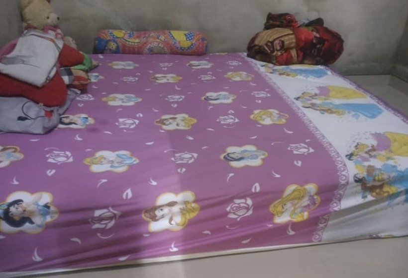 הוסטל Arnymas Homestay Syariah