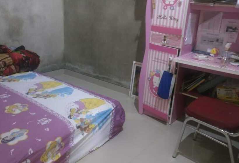 הוסטל Arnymas Homestay Syariah