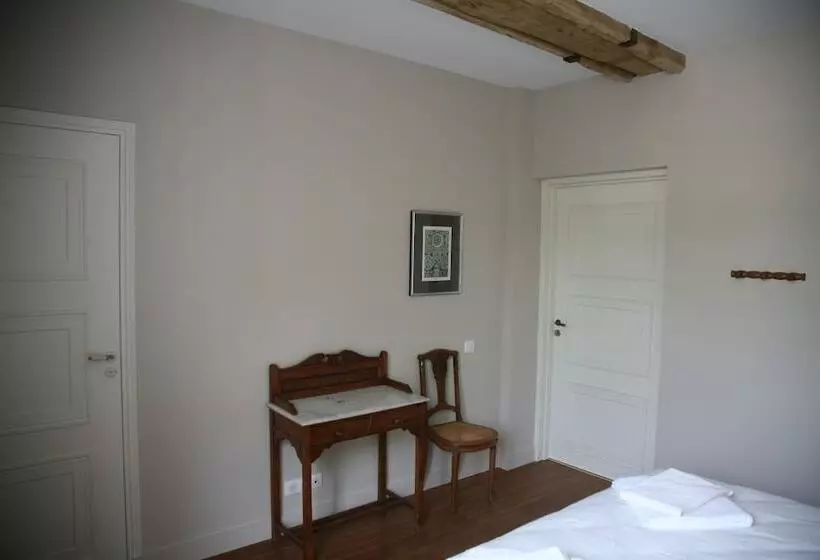 Aamiaismajoitus (B&B) Chez Jules Et Léonie