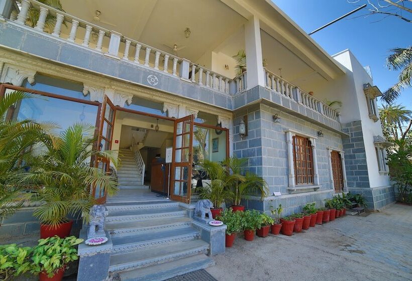 בית מלון כפרי Gorbandh Mount Abu