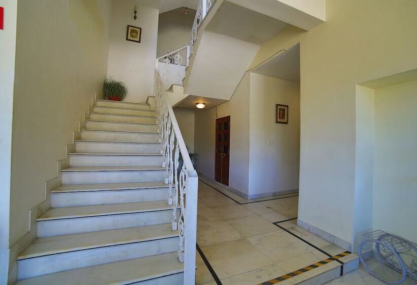 בית מלון כפרי Gorbandh Mount Abu