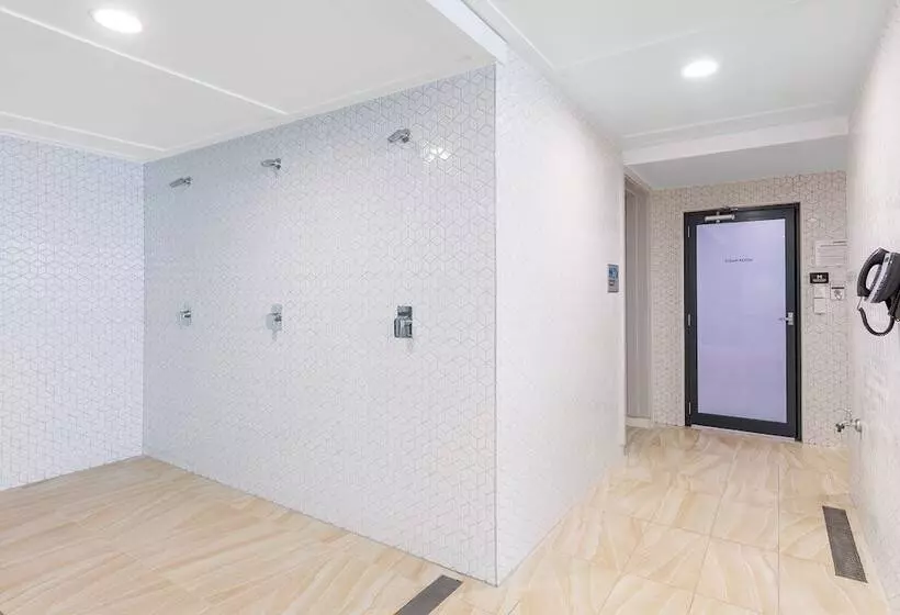 ホテル Meriton Suites Mascot Central