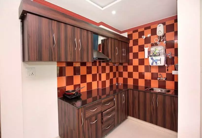 Hotelli Oyo 17174 Home Modern 2bhk Kumarhatti