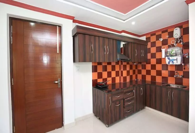 Hotelli Oyo 17174 Home Modern 2bhk Kumarhatti