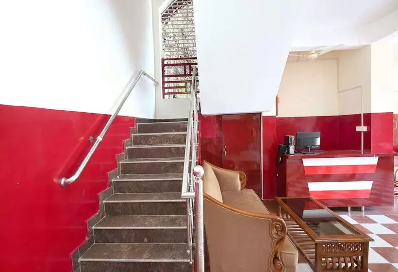 Hotelli Oyo 17174 Home Modern 2bhk Kumarhatti