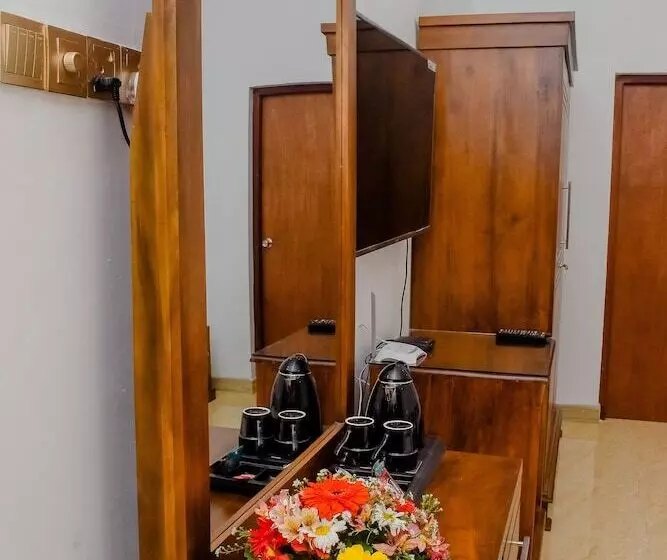 Hotelli Pearl White Palace