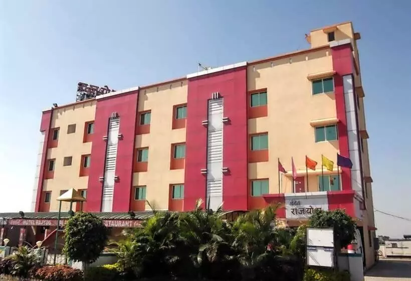 ホテル Rajyog