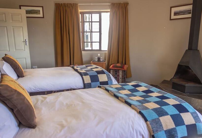 Отель Sani Mountain Escape