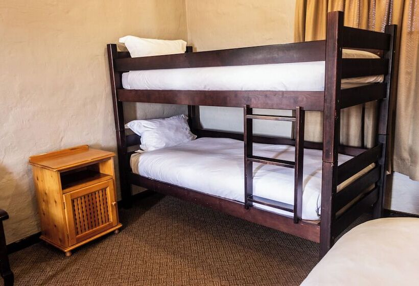 Отель Sani Mountain Escape