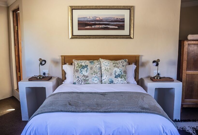 Отель Sani Mountain Escape