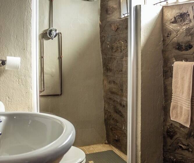 Отель Sani Mountain Escape