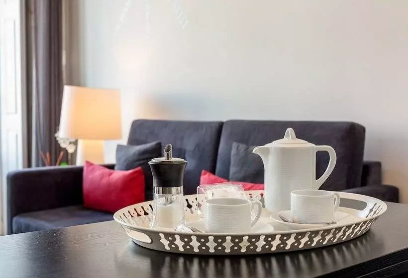 Hotelli Youropo   Torre