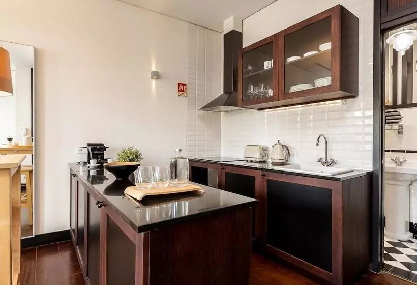 Hotelli Youropo   Torre