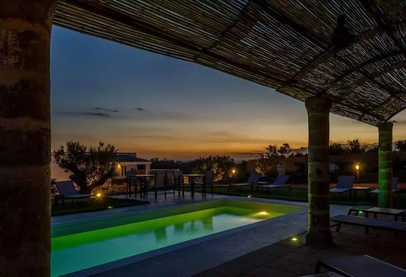 Majatalo Camera Standard In Resort Con Piscina