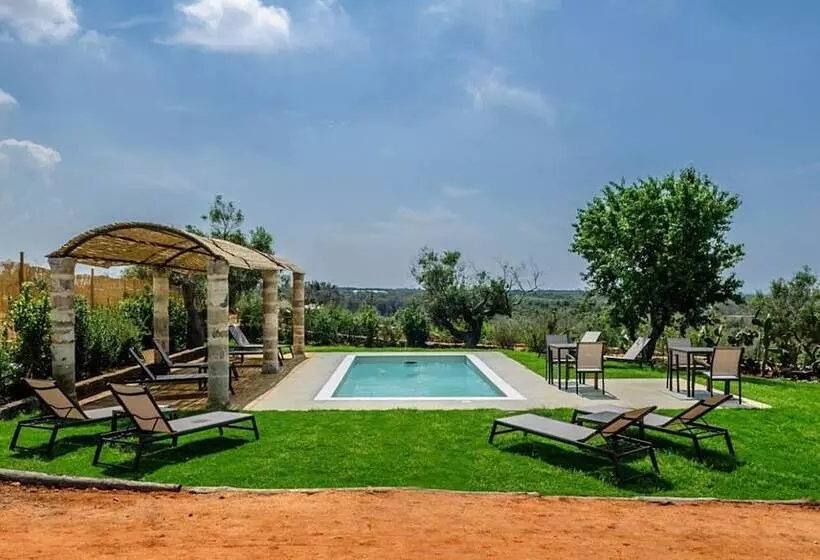 Majatalo Camera Standard In Resort Con Piscina