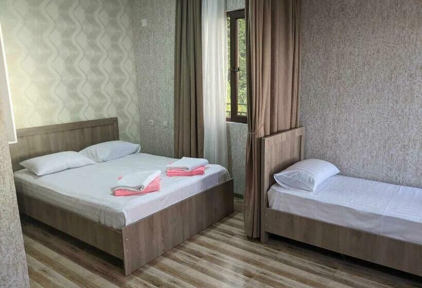 پانسیون Guest House Iberia