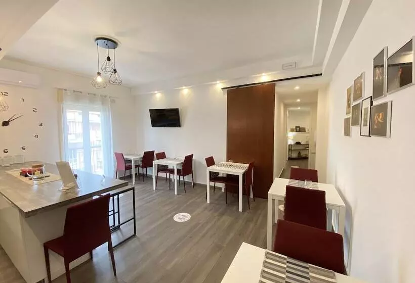 پانسیون Ma&mi Light Rooms