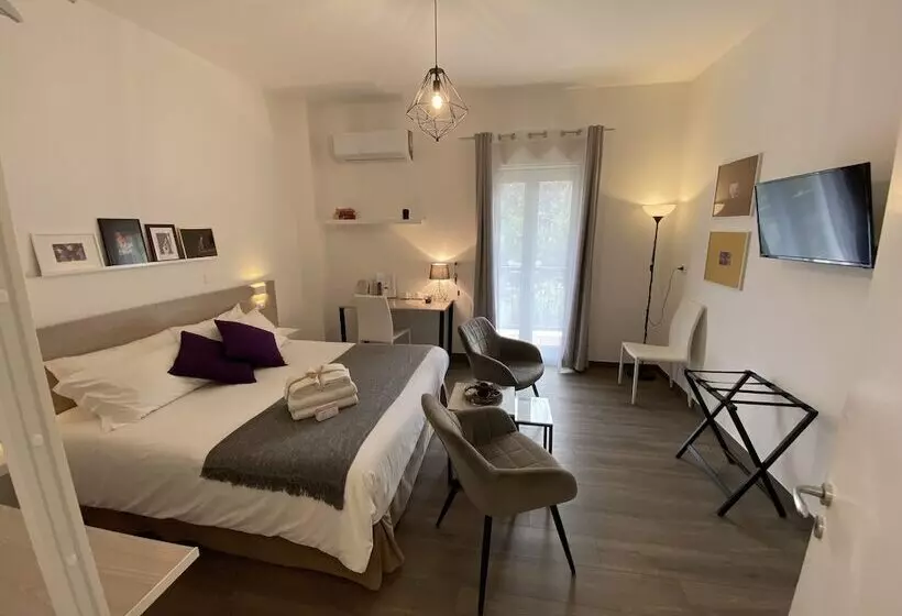 پانسیون Ma&mi Light Rooms