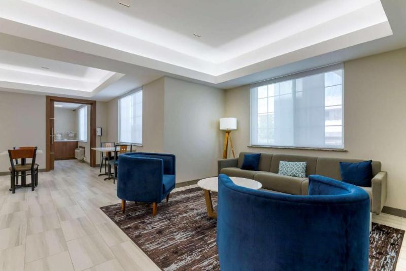 酒店 Comfort Inn & Suites