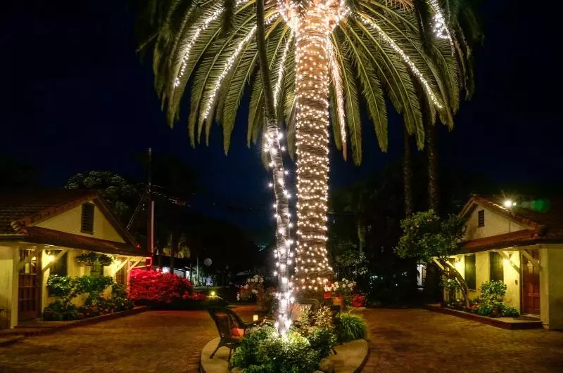 בית מלון כפרי Harbor House Inn